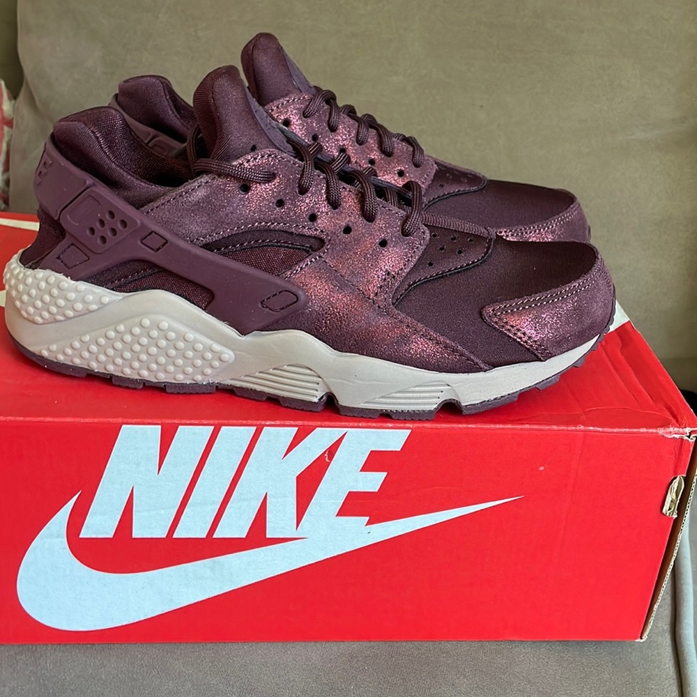 Nike Air Hurricane size7
